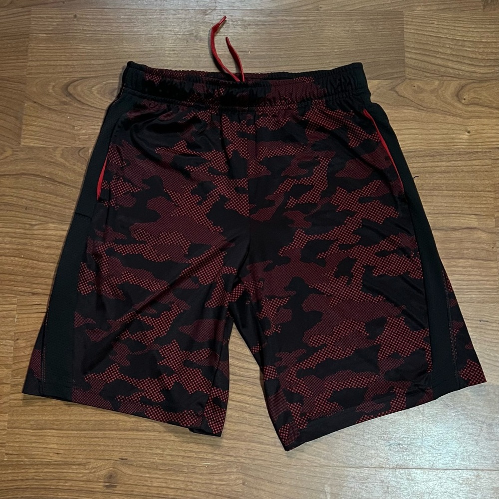 TEK GEAR   Boys  camo shorts